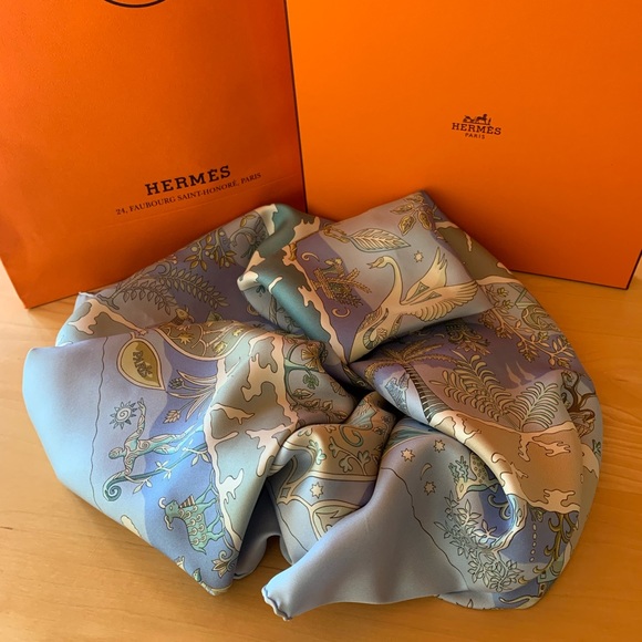 Hermes “Rives fertiles” 100% Silk Scarf - Picture 8 of 8
